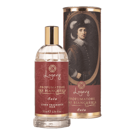 Logevy Seta linnespray för textilier – elegant textildoft med äpple, ros, magnolia och vit mysk.