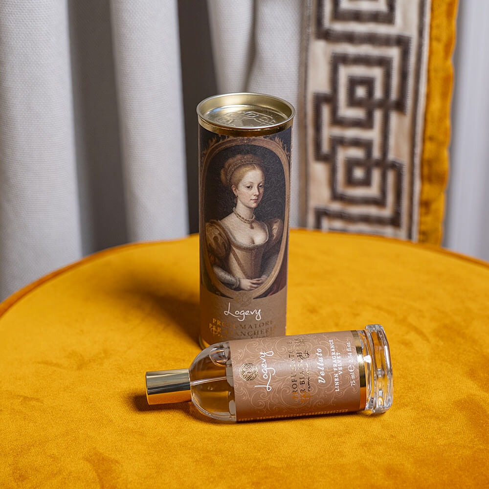 Lyxiga textilier doftsatta med Logevy Velluto – pudrig och elegant textildoft.